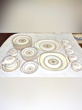 Vintage 1940s Triumph American Limoges Royal Imperial Delight 22K Dish Set
